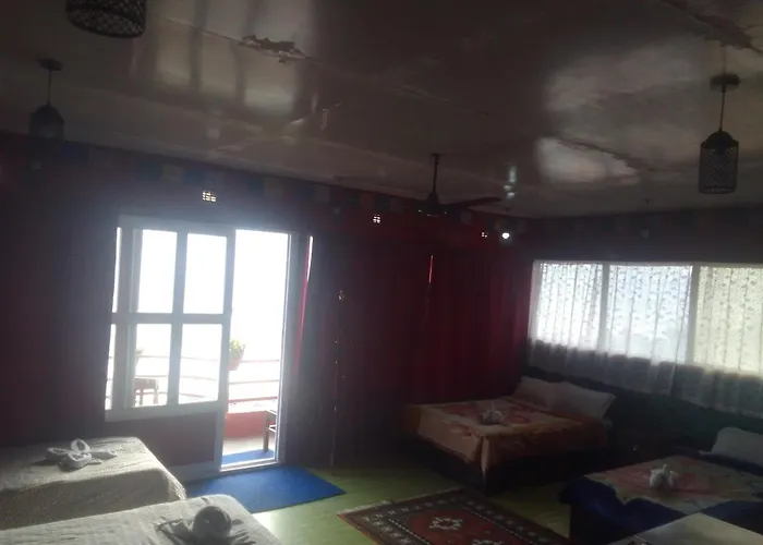 Fewa View Cottage Yoga Retreat