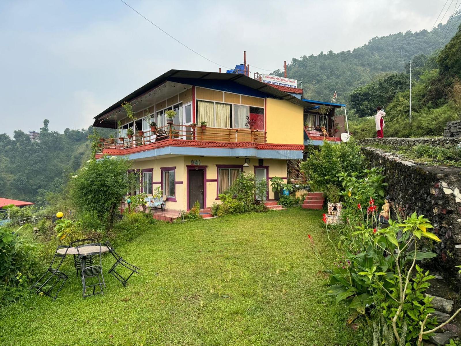 Fewa View Yoga Retreat Homestay *