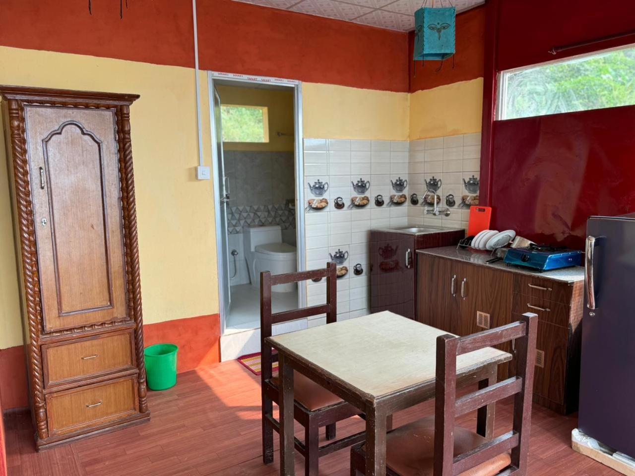 Homestay Fewa View Yoga Retreat