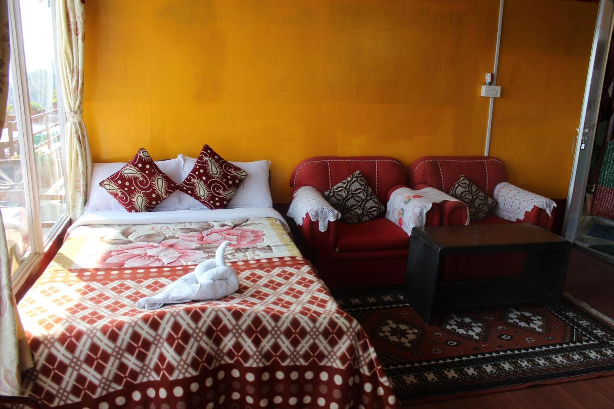 Fewa View Yoga Retreat Homestay