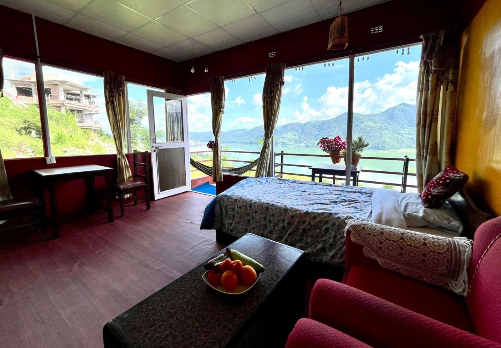 Fewa View Yoga Retreat Homestay *